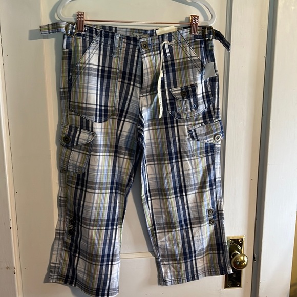 L.A. Blues Pants - NWT LA Blues Capris Pants Size 6